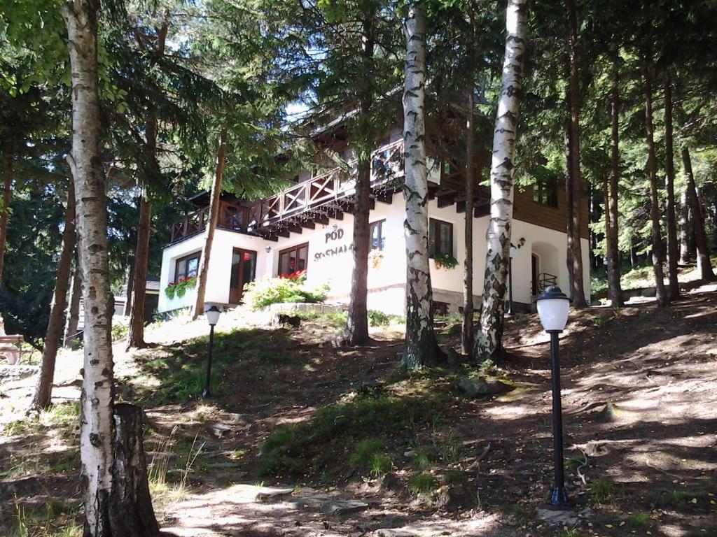 Pokoje Goscinne Pod Sosnami Karpacz Exterior foto